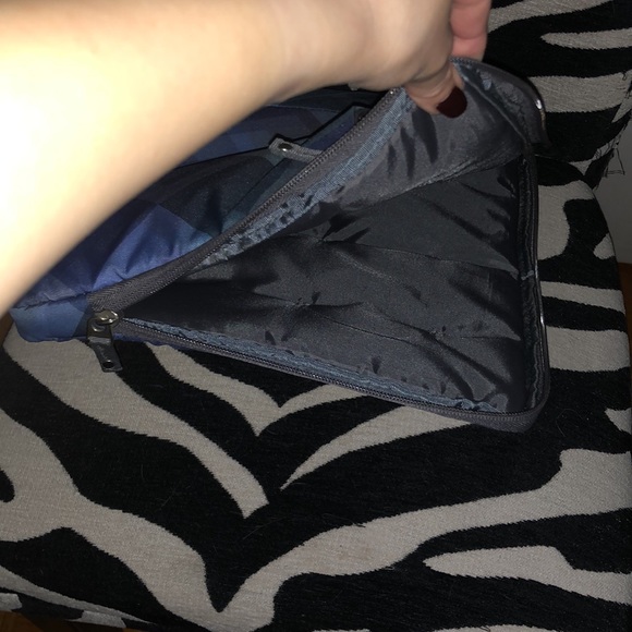 Caslogic Laptop soft shell case 15-" 17"+ - Picture 7 of 10